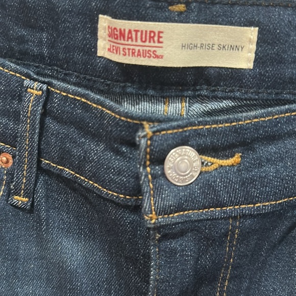 Signature by Levi Strauss Women's Skinny Jeans - Dark Blue - Picture 11 of 16